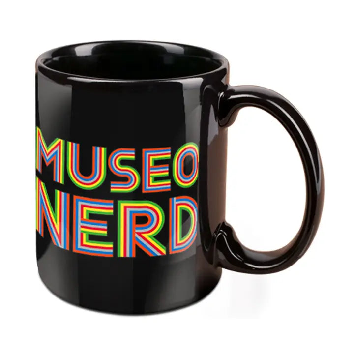Museo Nerd Black Mug